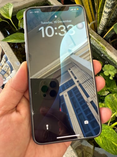 ចង់លក់ទូរសព្ទផ្ទាល់ខ្លួន11pm LLA 256gb