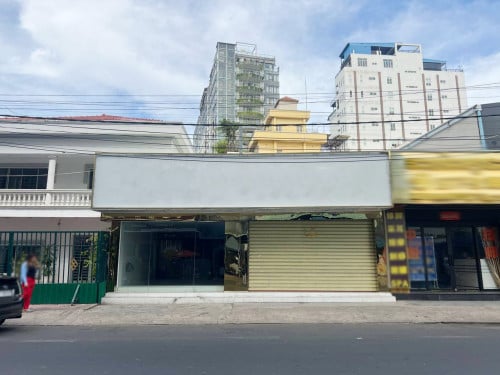 ផ្ទះ2ល្វែងជួល នៅទន្លេបាសាក់ I Shophouse 2flat for rent at Tonle Bassac area