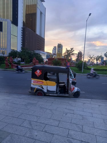 កង់បីលក់ 2500 ដុល្លារដាច់