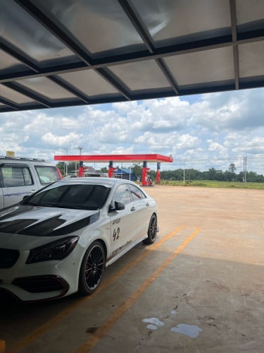 ឡានលក់31000ចរចារផ្លាកលេខCB