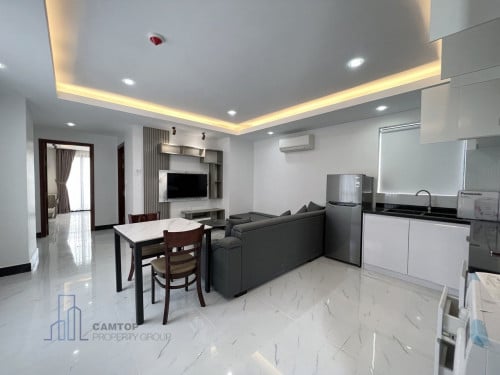 $500 | Spacious 1 Bedroom Serviced Apartment In BKK3 Area