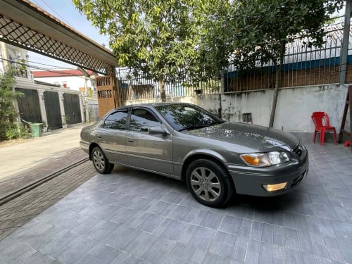 ឡានលក់ឆ្នាំ 97 ប្រភេទឡានស្អាត។