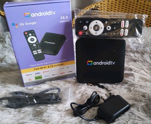 លក់ដុំស្មាតធីវីAndroid TV ប្រើជាមួយអុីនធើណេត WiFi ។