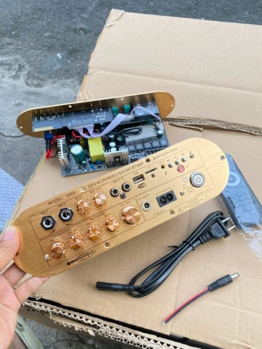 ផ្ទាំងអាំភ្លីសេរីថ្មី D900 មួយទឹក 96%