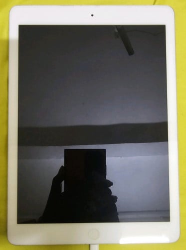 លក់​IPAD Air 64G Sim+WiFi