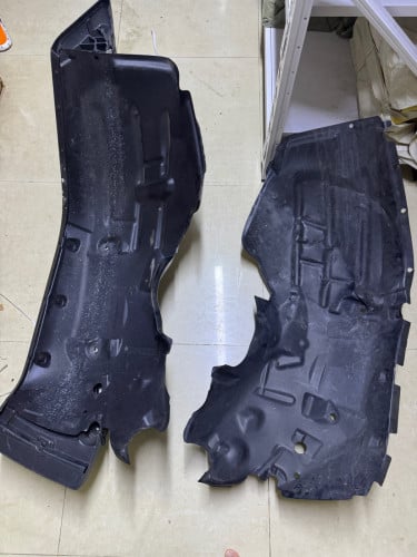 ជ័រលេីកង់ Jeep មួយគូរ​ ហ្សុីន