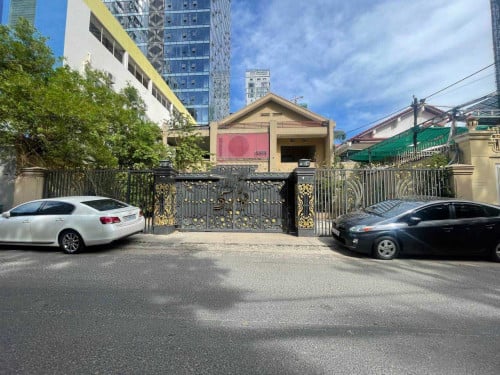 ដីនិងផ្ទះសម្រាប់ជួល នៅបឹងកេងកង | Land and House for Rent in Boeung Keng Kang