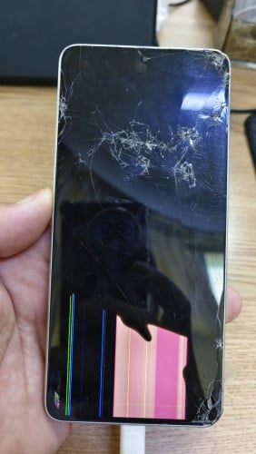 រកអេក្រង់ Poco F6 Pro