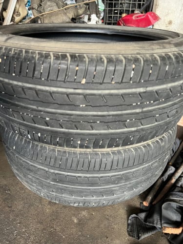 សំបកកង់ Prius 215/45/17 made in Japan 2022