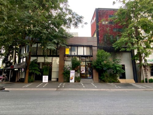 ហាងសំរាប់ជួល | Shop for rent