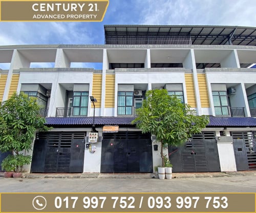 🏘 វីឡាកូនកាត់ (LA) ក្នុងបុរី រំចេក ត្រូវការលក់បន្ទាន់ខ្លាំង ​