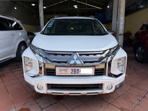 🔥MitsubishiXpenderCross 021ម្ចាស់ដេីមទិញខ្លាញ់គោ ថ្នាំសុីនមួយជុំ 3មុឺនគីឡូសុីន