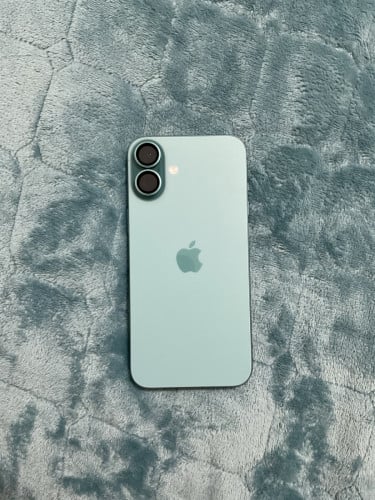 16 plus 128gb ថ្ម 100% សាណុំ zin all ( អត់មានជាប់អ្វីទាំងអស់ )