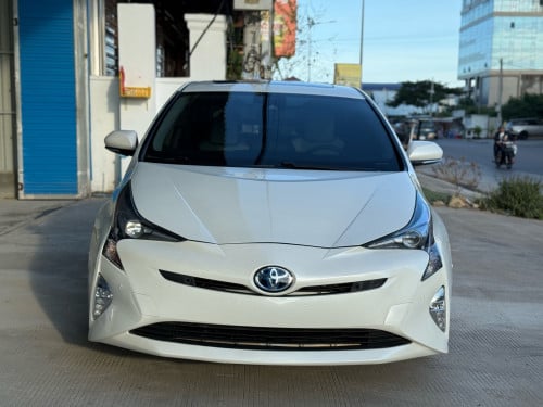 2016 Toyota Prius Convenience Full Option ទើបរៀបចំហើយ