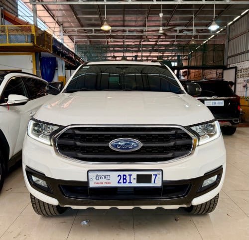 2020 Ford Everest titanium full ម៉ាស៊ូត2.0 Bi turbo