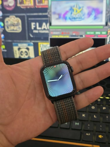 Apple Watch Series 6 45mn ស្ទើតួ95% មានខ្សែសាក