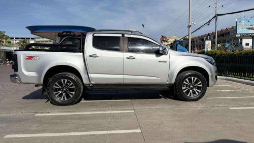 Chevrolet Colorado 2017ប៉ុងពីរ full option​ម៉ាស៊ីនម៉ាស៊ូត2.8ពណ៌ប្រាក់លេខ ភ្នំពេញ2AP-