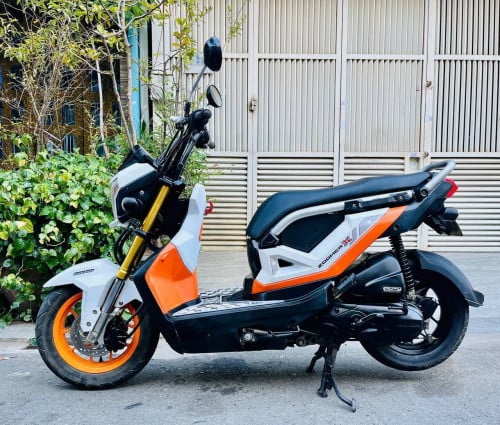 Honda ZOOMER x (810$) have all documents