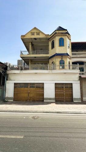 House for sell or rent | ផ្ទះសម្រាប់លក់ រឺ ជួល  គល់ស្ពាន អាកាសទល់មុខស្ថានីយ៍ឧតុនិយម