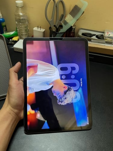 iPad Pro 2018 64g ស្ទើតួ97% ចង់លក់350$ចចា