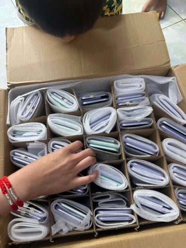 iPhone 11/ IPhone 12