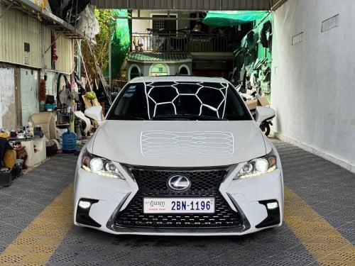 LEXUS CT200H 2011 FULL OPTION ពណ៍សកាំម៉ៃ