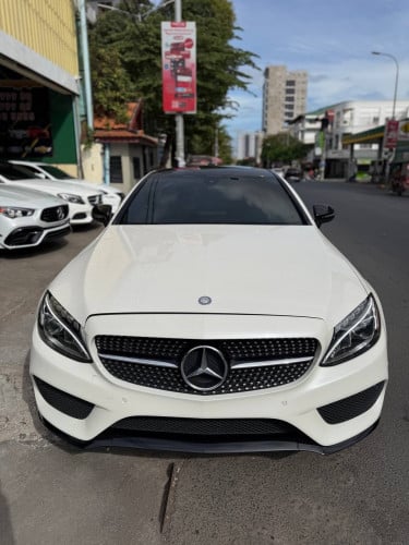 Mercedes Benz C300 coupeឆ្នាំ2017 Options ពិសេស