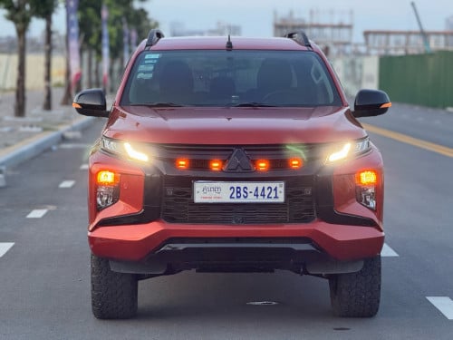 Mitsubishi Triton 2023
