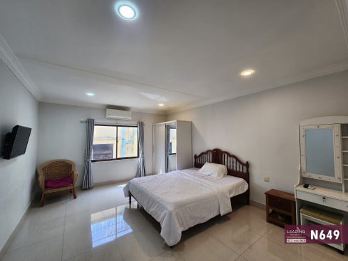 N649 | Nice and Clean, Studio Apartment with Lift For Rent Free Wifi