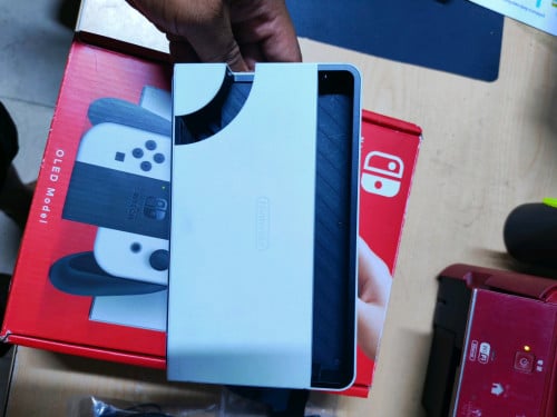 Nintendo switch Oled accessory charger not include