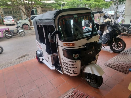 RE លេងកង់ លេងភ្លើងហើយម៉អែម