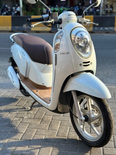 Scoopy 015 ម្ចាស់ដើមតែមួយ អែមណាស់