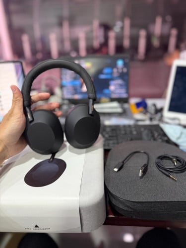 Sony WH-1000 XM 5 New Open Box