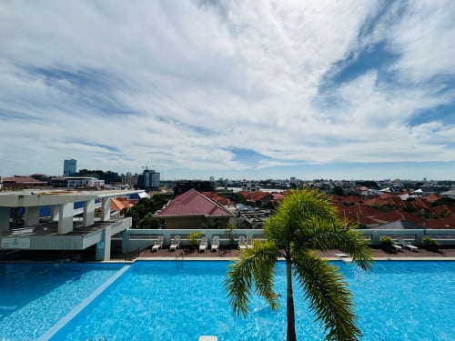 Spacious 2 Bedroom For Rent At Rose Condo