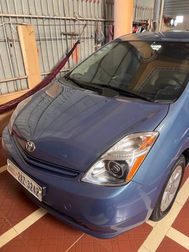 Toyota prius04 ពាក់កណ្តាលហ្វូល