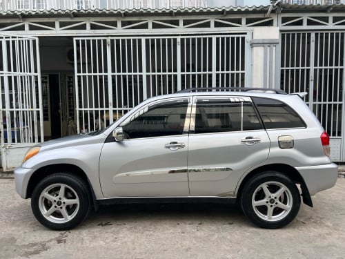 Toyota RAV4 L 2002 silver