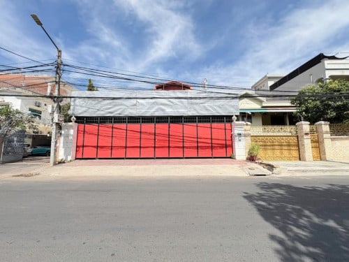 ឃ្លាំងសម្រាប់ជួលខណ្ឌទួលគោក សង្កាត់ទឹកល្អក់២