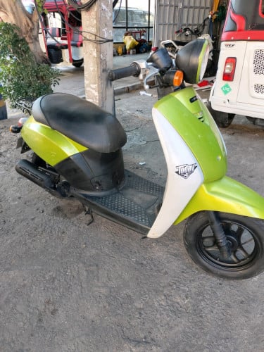 ម៉ូតូលក់