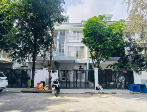 វិឡាសំរាប់លក់បន្ទាន់ខ្លាំងក្នុងបុរីប៉េងហ៊ួតស្ទឹងមានជ័យ