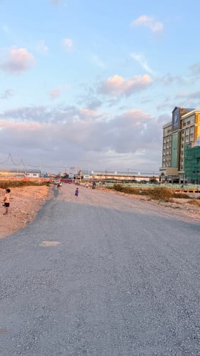 ដែលមានសក្តានុពុលខ្លំាងត្រូវសំដីសម្តេចបតី ហ៊ុន ម៉ាណែតរីកចំរើនប៉ែកខាងត្បូងព្រលានថ្មី