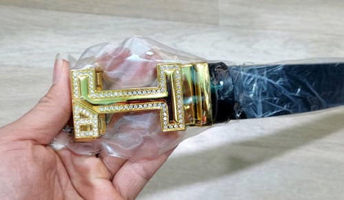 ខ្សែក្រវាត់ ម៉ូតឡូយ ស្អាត កាលីប ពេញនិយមមានក្មេង និងមនុស្សធំ (ប្រុសស្រី)តំលៃតាមម៉ូត