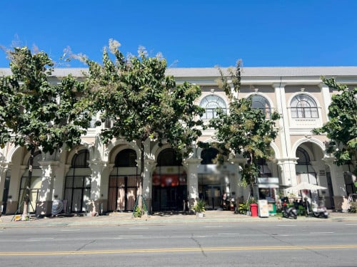 ផ្ទះអាជីវកម្ម សម្រាប់លក់ នៅបុរីប៉េងហួត បឹងស្នោរ