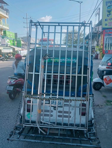 កាងលក់តម្លៃធូរថ្លៃដែលទីណុកដាច់ជើងតិចតួច។