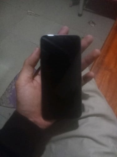 ទូរស័ព្ទទុកចោលខូចតែថ្មទេអត់មានជាប់អីទាំអត់តែបើកអត់ចេញ