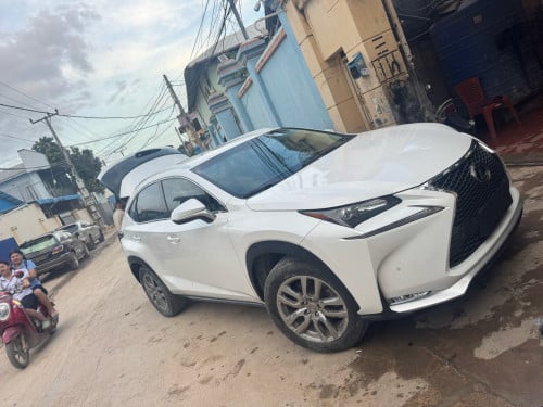 ឡានលក់ទើបមកដល់ក្ដៅៗ