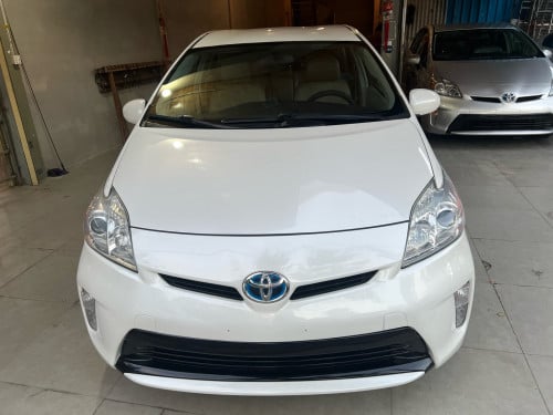 ឡានលក់ 013 ក្នុងលឿង