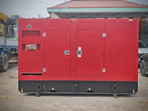 ម៉ាស៊ីនភ្លើងមួយទឹក 250KVA (16500$)