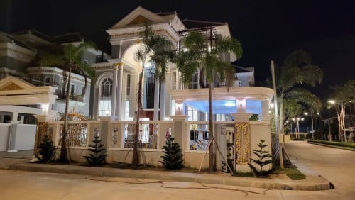 - 金边 Borey Vimean 6A 区独栋别墅出租