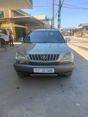ឡានលក់Lexus Rx300 2001 ប៉ុង2 ឡានស្អាត ឯកសារគ្រប់ តំលៃ9500$ចរចា