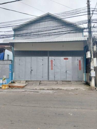 🔰ផ្ទះអាជីវកម្មសម្រាប់លើផ្លូវធំ ជាប់ផ្សាច្បាអំពៅ ។